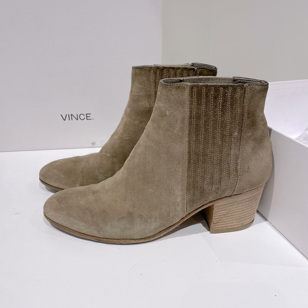 Vince Haider Flint suede ankle boot SIZE 8